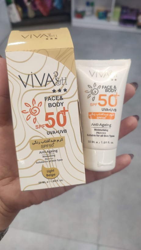 ضد آفتاب رنگی ویواش spf 50 مناسب انواع پوست حجم 50 میل